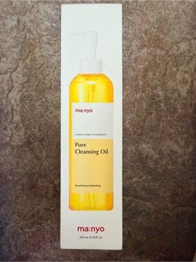 ma:nyo Pure Cleansing Oil – Nourishing Makeup Remover